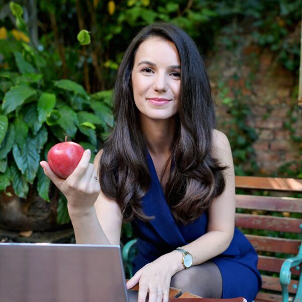 Dr Madalina Truica